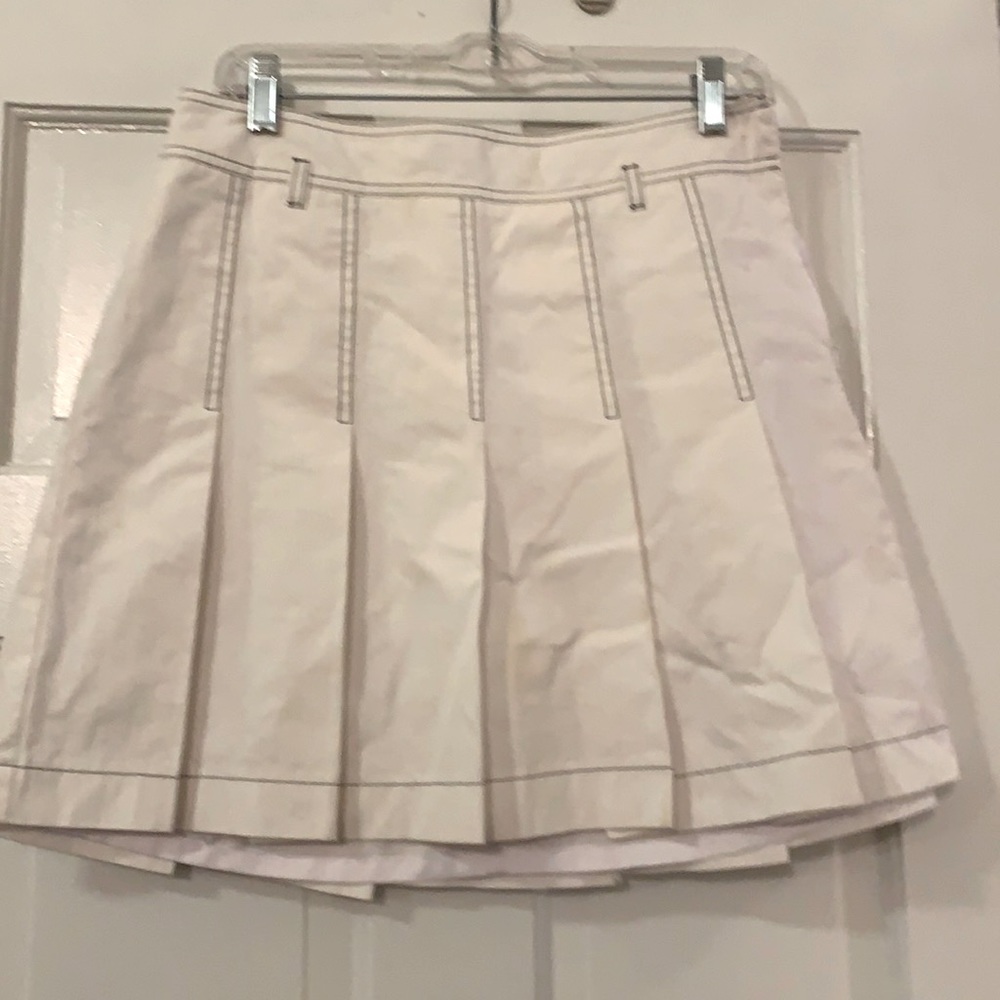 Pleated skirt